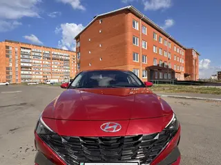 Hyundai Elantra, 2022