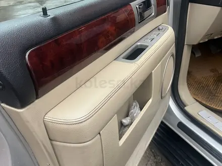 Lincoln Navigator 2006 года за 4 100 000 тг. в Алматы – фото 7