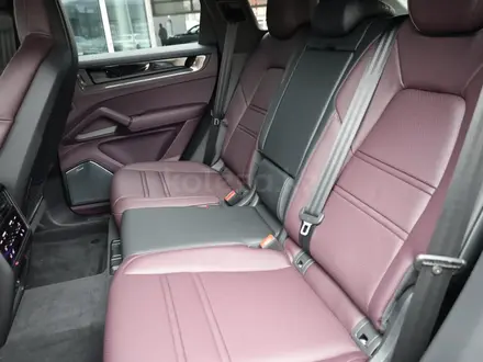 Porsche Cayenne GTS 2025 года за 123 643 800 тг. в Алматы – фото 14