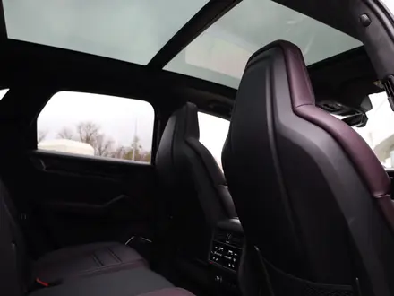 Porsche Cayenne GTS 2025 года за 123 643 800 тг. в Алматы – фото 19