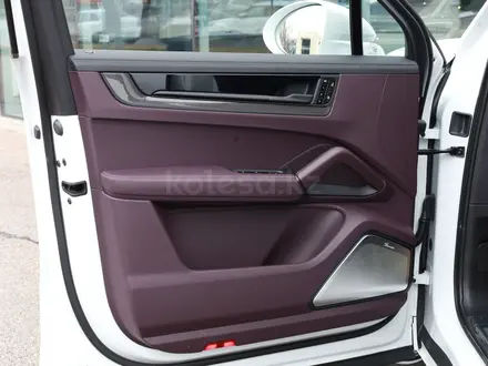 Porsche Cayenne GTS 2025 года за 123 643 800 тг. в Алматы – фото 13