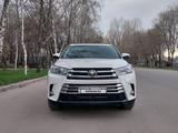 Toyota Highlander 2018 года за 20 000 000 тг. в Алматы