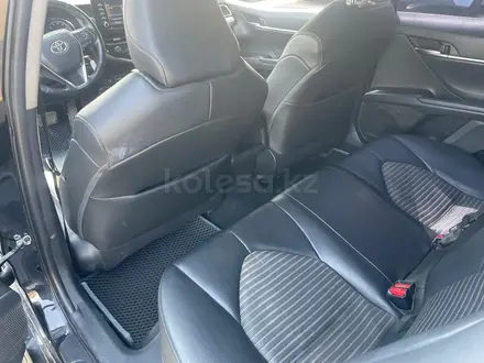 Toyota Camry 2021 года за 9 647 750 тг. в Алматы – фото 13