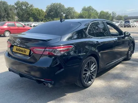 Toyota Camry 2021 года за 9 647 750 тг. в Алматы – фото 4