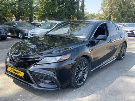 Toyota Camry 2021 года за 9 647 750 тг. в Алматы