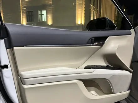 Toyota Camry 2022 года за 12 400 000 тг. в Астана – фото 16