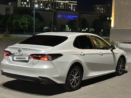 Toyota Camry 2022 года за 12 400 000 тг. в Астана – фото 6