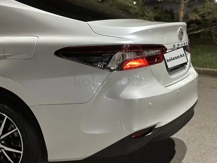 Toyota Camry 2022 года за 12 400 000 тг. в Астана – фото 8