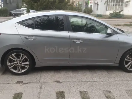 Hyundai Elantra 2017 года за 8 200 000 тг. в Алматы – фото 4