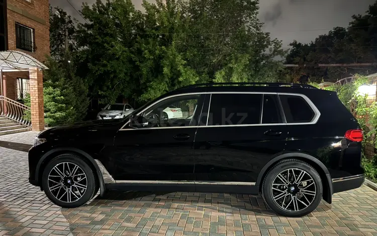 BMW X7 2019 года за 39 000 000 тг. в Караганда