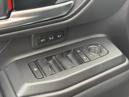 Toyota Land Cruiser Prado 2025 года за 40 500 000 тг. в Астана – фото 27