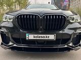 BMW X5 2020 года за 36 990 000 тг. в Шымкент – фото 2