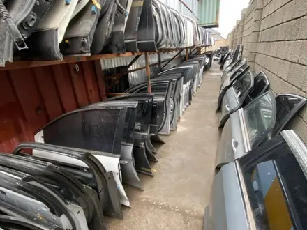 Двери на Hyundai за 15 000 тг. в Алматы – фото 2