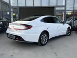 Hyundai Sonata 2021 годаfor12 800 000 тг. в Шымкент – фото 4