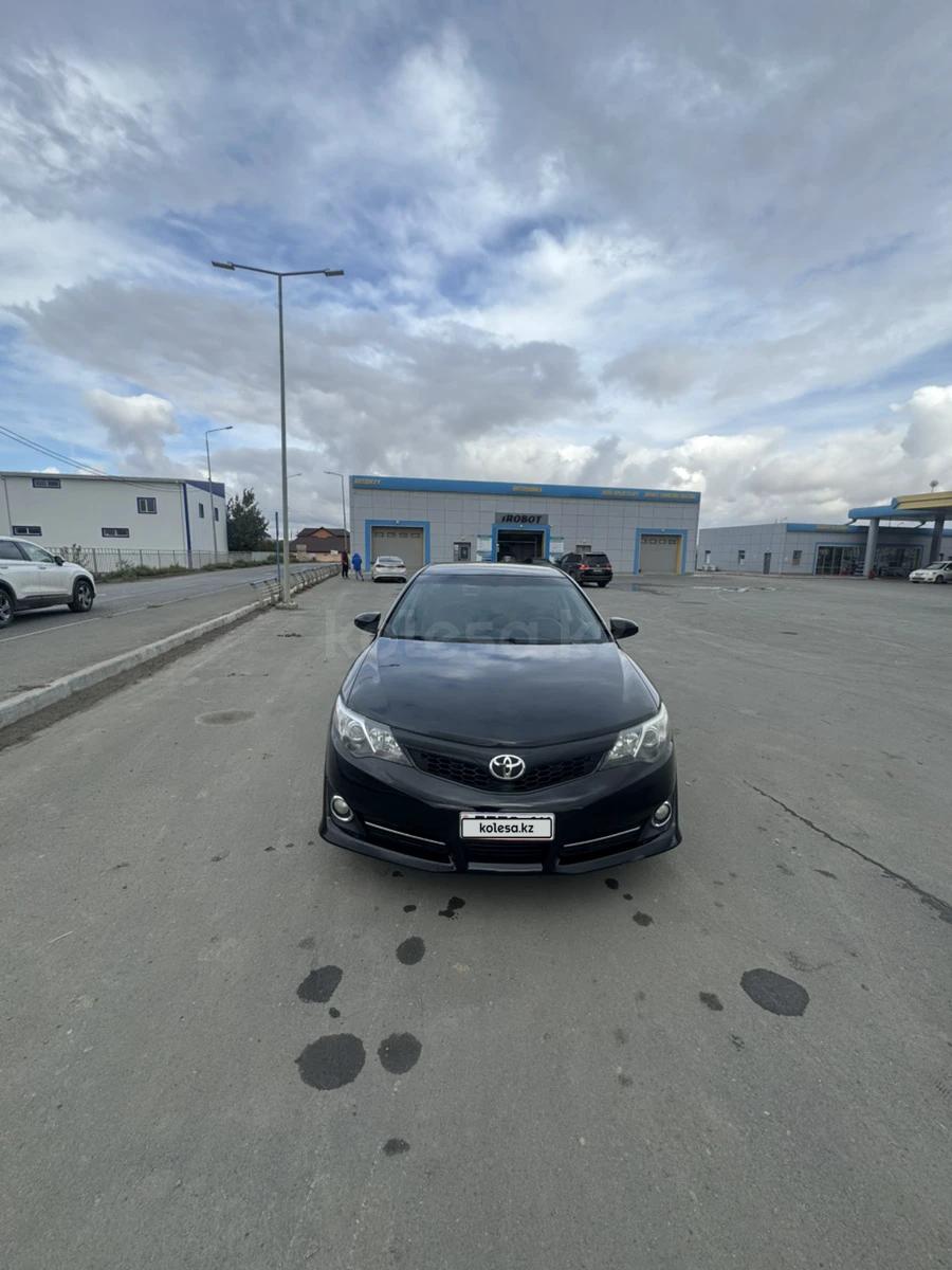 Toyota Camry 2013 г.