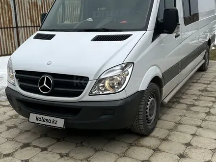 Mercedes-Benz Sprinter 2011 года за 14 400 000 тг. в Алматы – фото 2