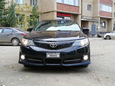 Toyota Camry 2014 года за 5 400 000 тг. в Актобе – фото 3