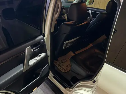 Toyota Land Cruiser 2014 года за 26 300 000 тг. в Алматы – фото 17
