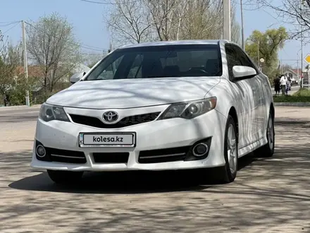 Toyota Camry 2013 года за 8 500 000 тг. в Алматы – фото 2