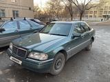 Mercedes-Benz C 200 1997 годаfor3 500 000 тг. в Астана – фото 2