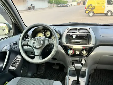 Toyota RAV4 2001 года за 4 500 000 тг. в Алматы – фото 9