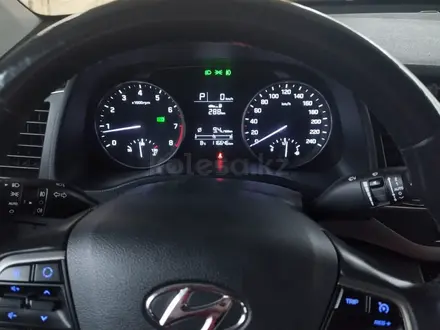 Hyundai Elantra 2018 года за 7 100 000 тг. в Шымкент – фото 7