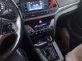 Hyundai Elantra 2018 года за 7 100 000 тг. в Шымкент – фото 8