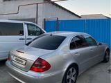 Mercedes-Benz E 220 2004 годаүшін3 500 000 тг. в Атырау