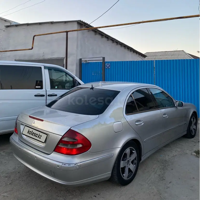 Mercedes-Benz E-Class, 2004