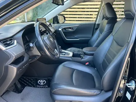 Toyota RAV4 Luxe 2023 года за 18 290 000 тг. в Алматы – фото 10