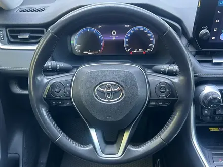 Toyota RAV4 Luxe 2023 года за 18 290 000 тг. в Алматы – фото 17
