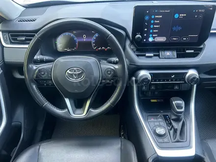 Toyota RAV4 Luxe 2023 года за 18 290 000 тг. в Алматы – фото 16