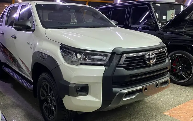 Toyota Hilux Adventure 2022 года за 27 500 000 тг. в Актобе