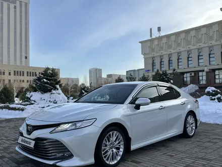 Toyota Camry 2021 года за 16 600 000 тг. в Шымкент – фото 3