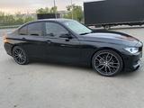 BMW 320 2015 года за 10 000 000 тг. в Кокшетау – фото 2