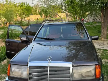 Mercedes-Benz E 230 1992 годаүшін2 100 000 тг. в Шымкент