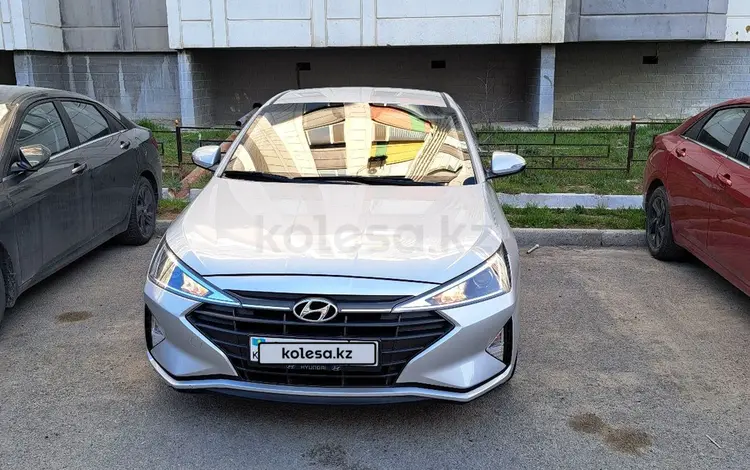 Hyundai Elantra 2019 года за 8 900 000 тг. в Шымкент