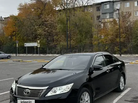 Toyota Camry 2013 года за 9 700 000 тг. в Шымкент – фото 2