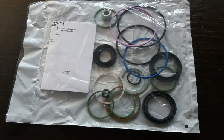 Ремкомплект рулевой колонки за 1 000 тг. в Актау