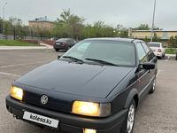 Volkswagen Passat 1993 годаүшін1 350 000 тг. в Караганда