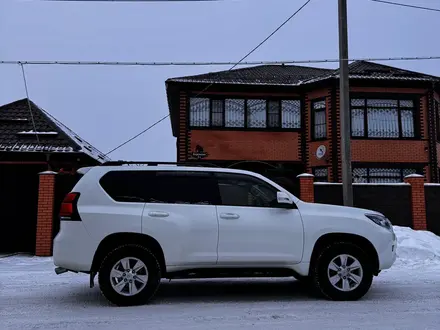 Toyota Land Cruiser Prado 2018 года за 21 000 000 тг. в Актобе – фото 4