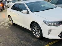 Toyota Camry 2017 годаfor13 800 000 тг. в Алматы