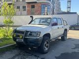 Toyota Hilux 2004 года за 2 700 000 тг. в Алматы – фото 2