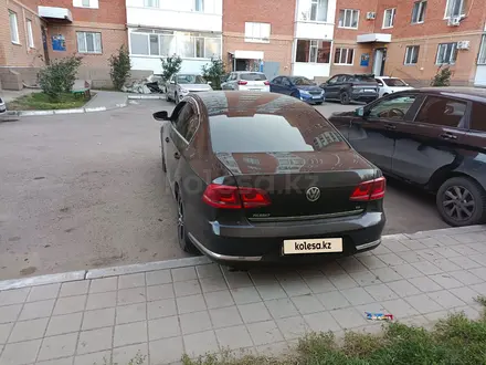 Volkswagen Passat 2012 года за 5 200 000 тг. в Костанай – фото 2