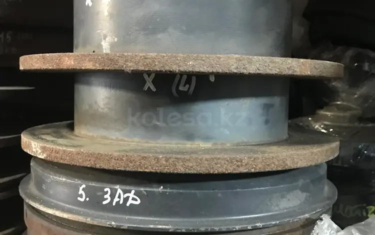 Задние тормозные диски за 15 000 тг. в Алматы