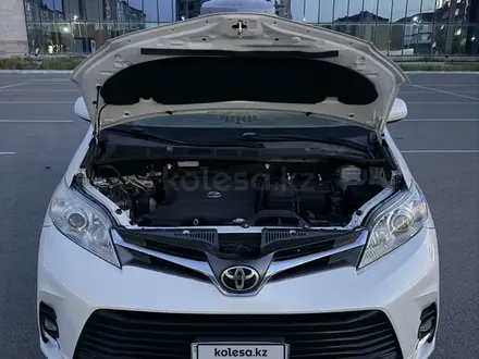 Toyota Sienna 2015 года за 12 000 000 тг. в Актау – фото 29