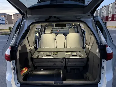 Toyota Sienna 2015 года за 12 000 000 тг. в Актау – фото 31
