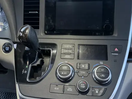 Toyota Sienna 2015 года за 12 000 000 тг. в Актау – фото 44