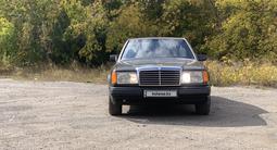 Mercedes-Benz E 200 1993 года за 1 900 000 тг. в Караганда – фото 3