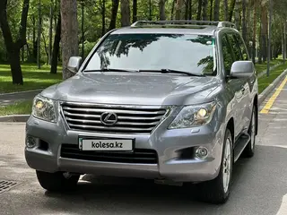 Lexus LX 570